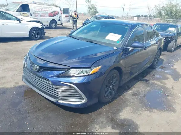 4T1C11AK6NU678506 2022 TOYOTA CAMRY - Image 2