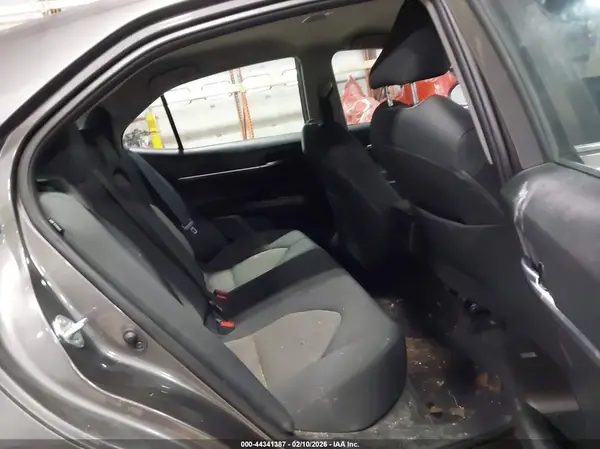 4T1C11AK6NU689151 2022 TOYOTA CAMRY - Image 8