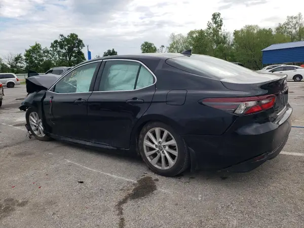 4T1C11AK6NU698125 2022 TOYOTA CAMRY - Image 2