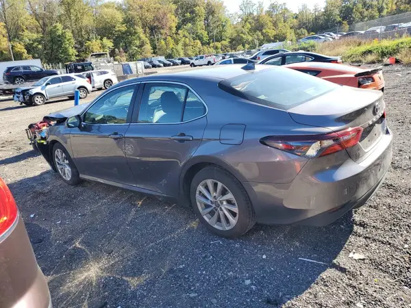 4T1C11AK6NU698688 2022 TOYOTA CAMRY - Image 2