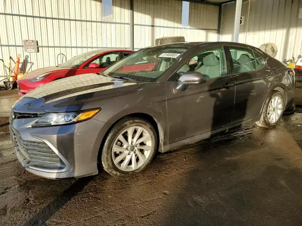 4T1C11AK6NU716347 2022 TOYOTA CAMRY - Image 1