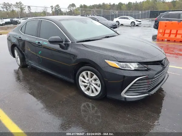 4T1C11AK6PU176162 2023 TOYOTA CAMRY - Image 1