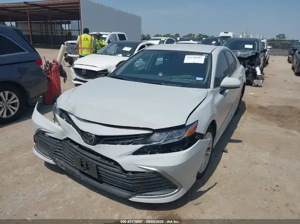 4T1C11AK6PU176971 2023 TOYOTA CAMRY - Image 2