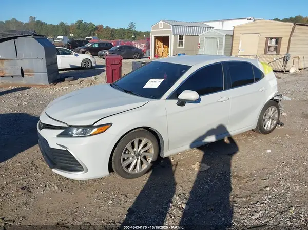4T1C11AK6PU180258 2023 TOYOTA CAMRY - Image 2