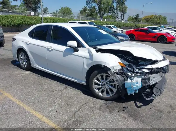 4T1C11AK6PU783369 2023 TOYOTA CAMRY - Image 1
