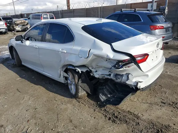 4T1C11AK6RU206599 2024 TOYOTA CAMRY - Image 2