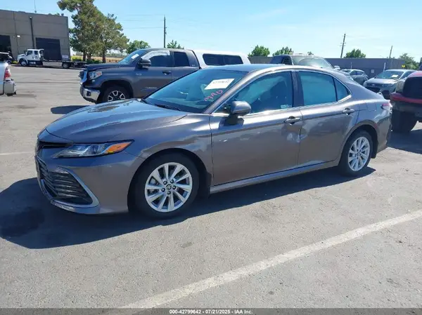 4T1C11AK6RU264583 2024 TOYOTA CAMRY - Image 2