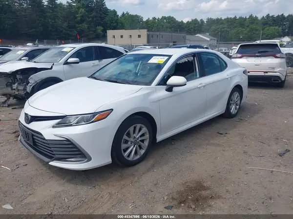 4T1C11AK6RU848403 2024 TOYOTA CAMRY - Image 2