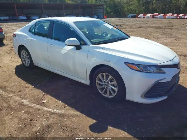 4T1C11AK6RU864729 2024 TOYOTA CAMRY - Image 1