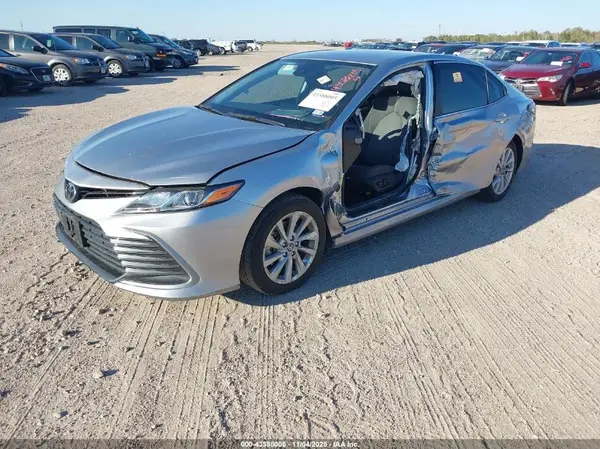 4T1C11AK6RU879425 2024 TOYOTA CAMRY - Image 2