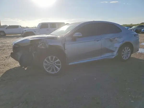 4T1C11AK6RU886049 2024 TOYOTA CAMRY - Image 1