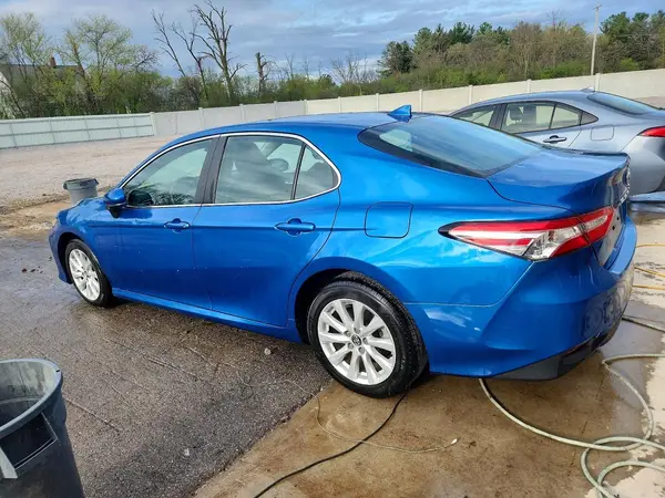 4T1C11AK7LU324863 2020 TOYOTA CAMRY - Image 2