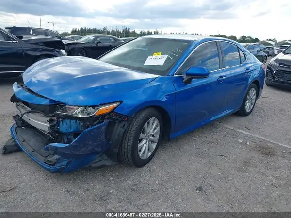 4T1C11AK7LU328914 2020 TOYOTA CAMRY - Image 2