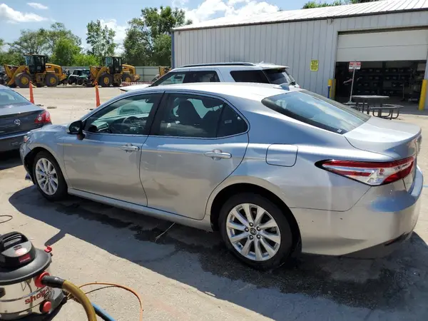 4T1C11AK7LU346863 2020 TOYOTA CAMRY - Image 2