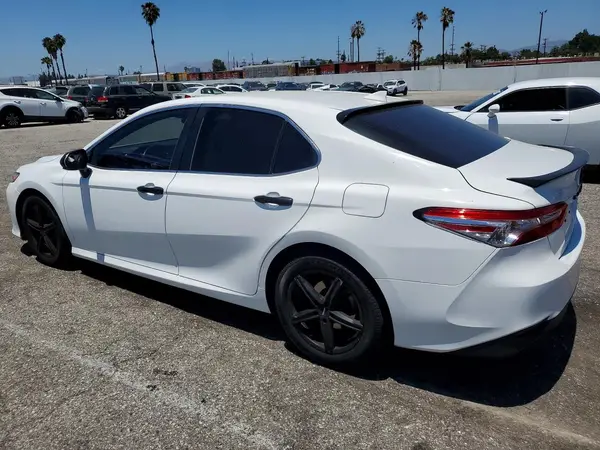 4T1C11AK7LU362576 2020 TOYOTA CAMRY - Image 2