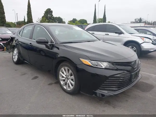 4T1C11AK7LU504344 2020 TOYOTA CAMRY - Image 1