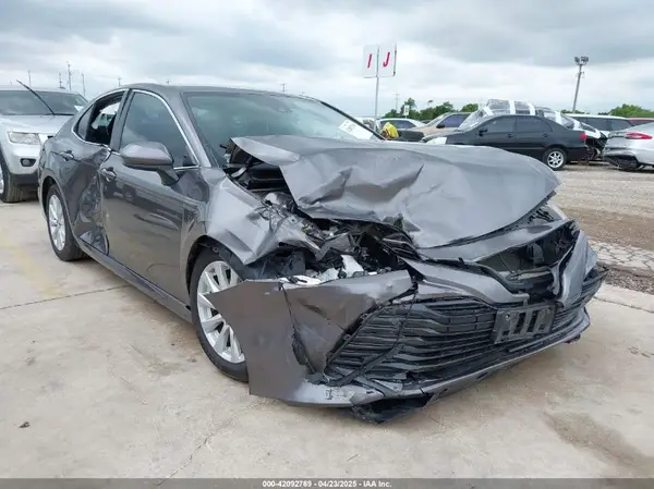 4T1C11AK7LU860471 2020 TOYOTA CAMRY - Image 1