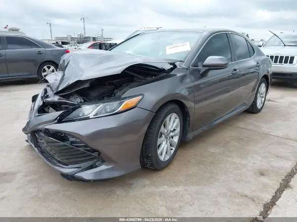 4T1C11AK7LU860471 2020 TOYOTA CAMRY - Image 2