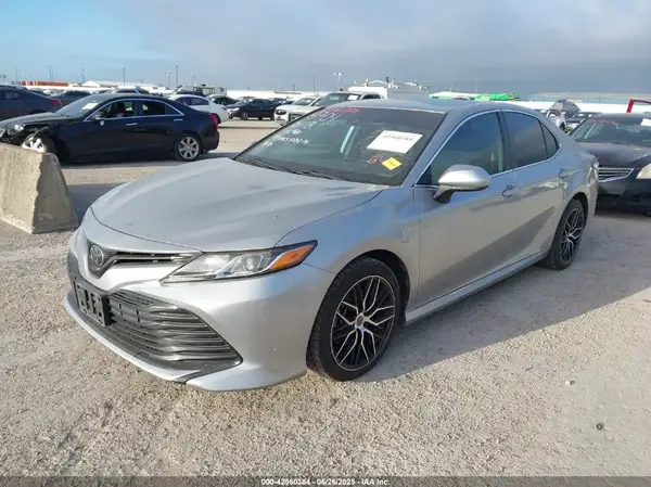 4T1C11AK7LU863323 2020 TOYOTA CAMRY - Image 2