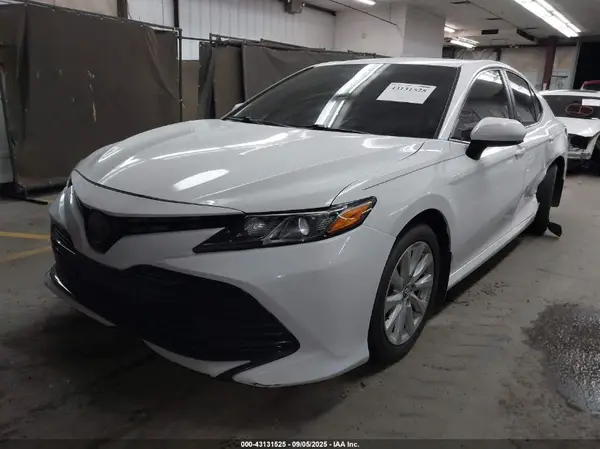 4T1C11AK7LU880753 2020 TOYOTA CAMRY - Image 2