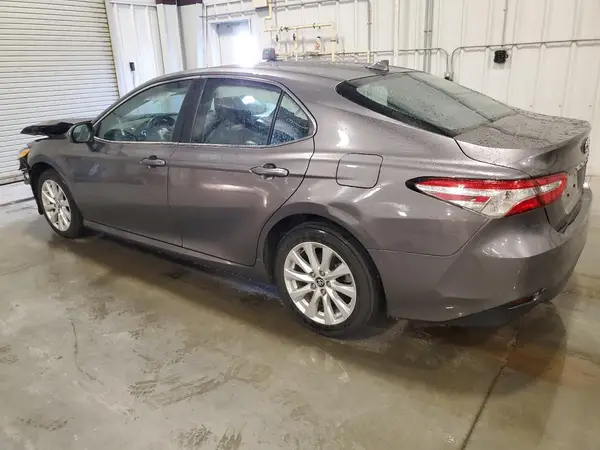 4T1C11AK7LU884642 2020 TOYOTA CAMRY - Image 2