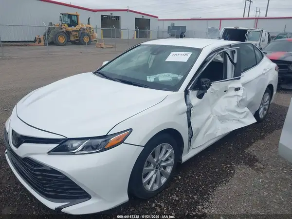 4T1C11AK7LU886830 2020 TOYOTA CAMRY - Image 2