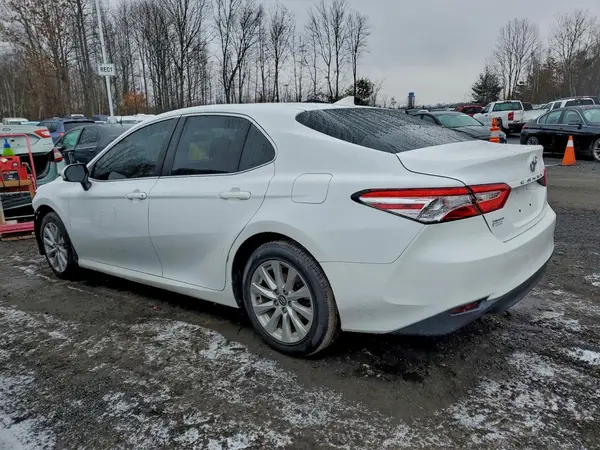 4T1C11AK7LU929384 2020 TOYOTA CAMRY - Image 2