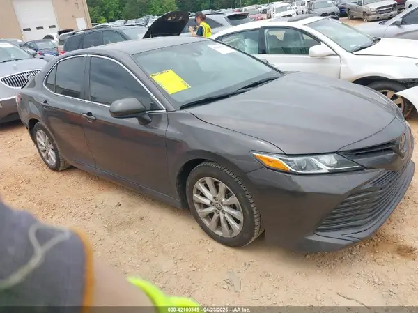 4T1C11AK7LU935265 2020 TOYOTA CAMRY - Image 1