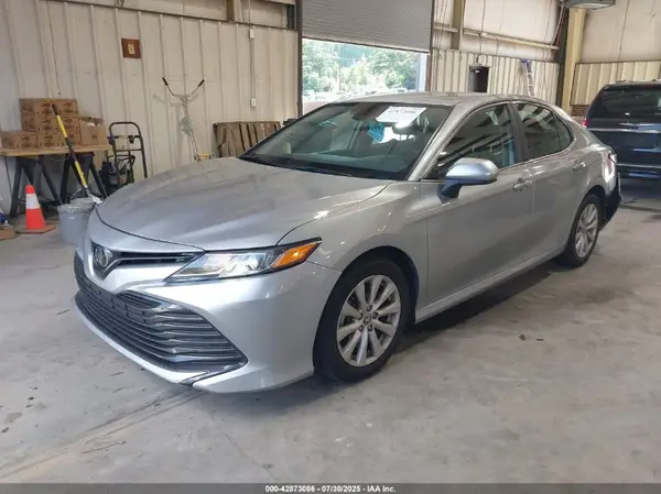 4T1C11AK7LU969562 2020 TOYOTA CAMRY - Image 2