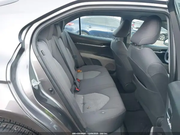 4T1C11AK7MU410272 2021 TOYOTA CAMRY - Image 8