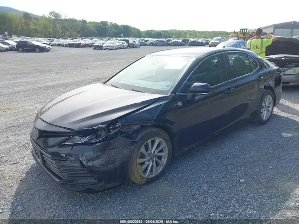 4T1C11AK7MU430599 2021 TOYOTA CAMRY - Image 2