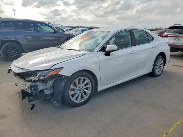 4T1C11AK7MU433034 2021 TOYOTA CAMRY - Image 1