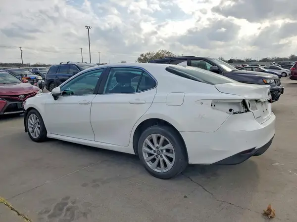 4T1C11AK7MU433034 2021 TOYOTA CAMRY - Image 2