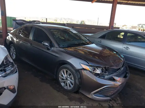4T1C11AK7MU436791 2021 TOYOTA CAMRY - Image 1