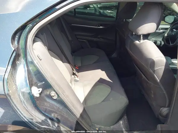 4T1C11AK7MU439576 2021 TOYOTA CAMRY - Image 8