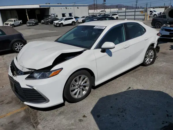 4T1C11AK7MU439769 2021 TOYOTA CAMRY - Image 1