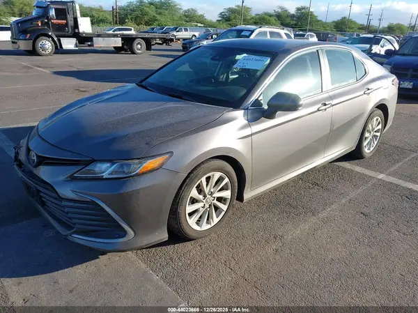 4T1C11AK7MU442106 2021 TOYOTA CAMRY - Image 2