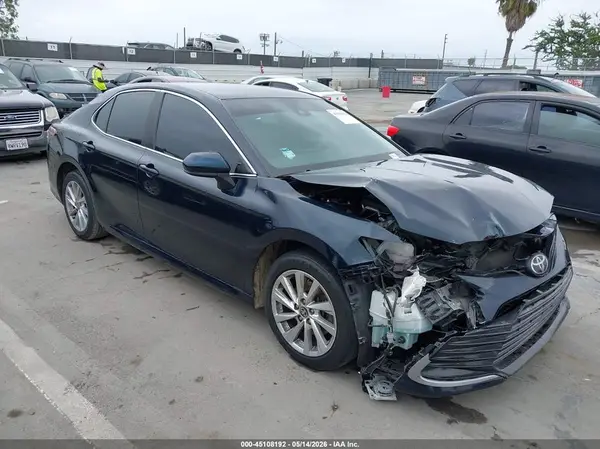 4T1C11AK7MU442512 2021 TOYOTA CAMRY - Image 1