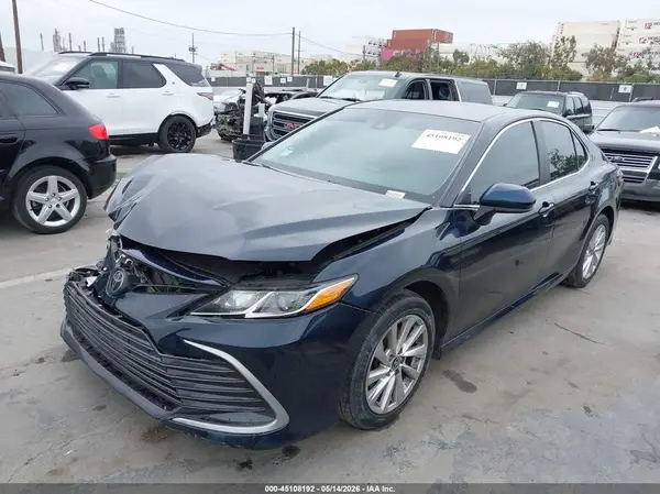 4T1C11AK7MU442512 2021 TOYOTA CAMRY - Image 2