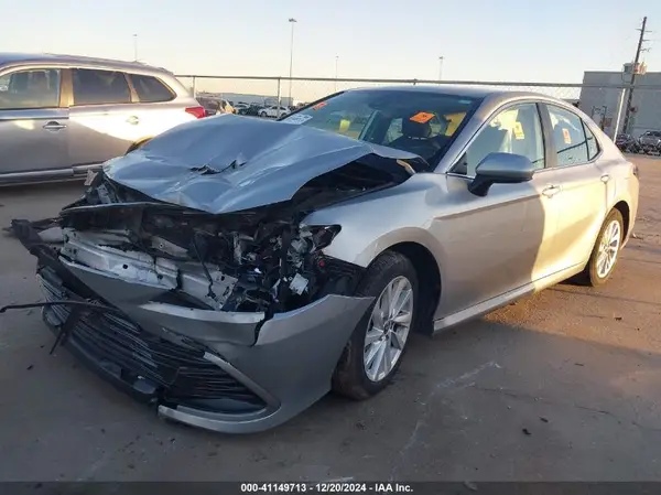 4T1C11AK7MU443109 2021 TOYOTA CAMRY - Image 2