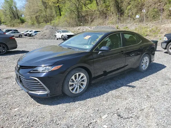 4T1C11AK7MU447712 2021 TOYOTA CAMRY - Image 1