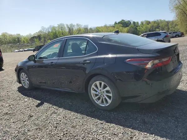 4T1C11AK7MU447712 2021 TOYOTA CAMRY - Image 2