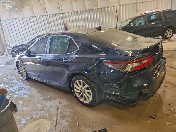 4T1C11AK7MU453865 2021 TOYOTA CAMRY - Image 2