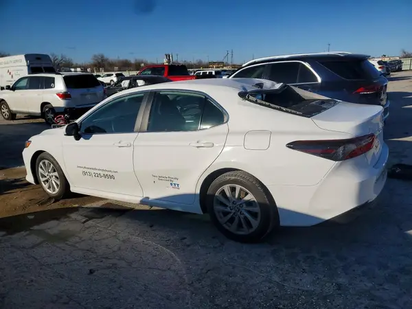 4T1C11AK7MU459472 2021 TOYOTA CAMRY - Image 2