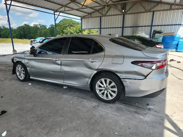 4T1C11AK7MU466003 2021 TOYOTA CAMRY - Image 2