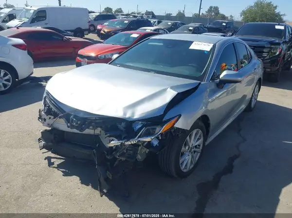 4T1C11AK7MU466499 2021 TOYOTA CAMRY - Image 2