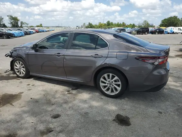4T1C11AK7MU468401 2021 TOYOTA CAMRY - Image 2