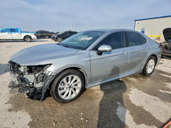 4T1C11AK7MU470746 2021 TOYOTA CAMRY - Image 1