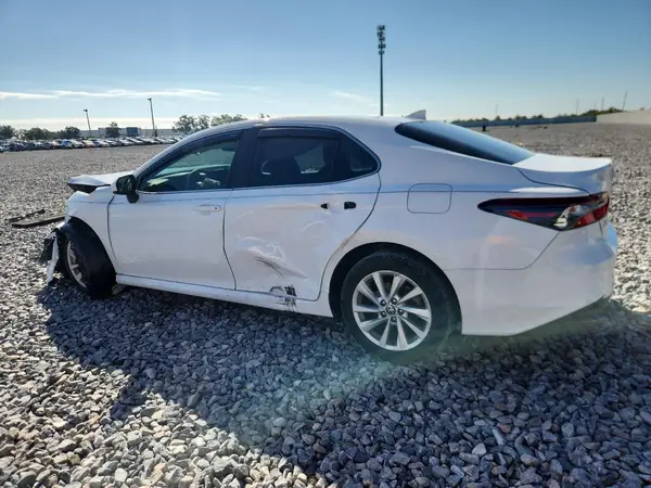 4T1C11AK7MU474845 2021 TOYOTA CAMRY - Image 2