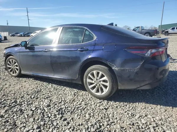 4T1C11AK7MU476949 2021 TOYOTA CAMRY - Image 2